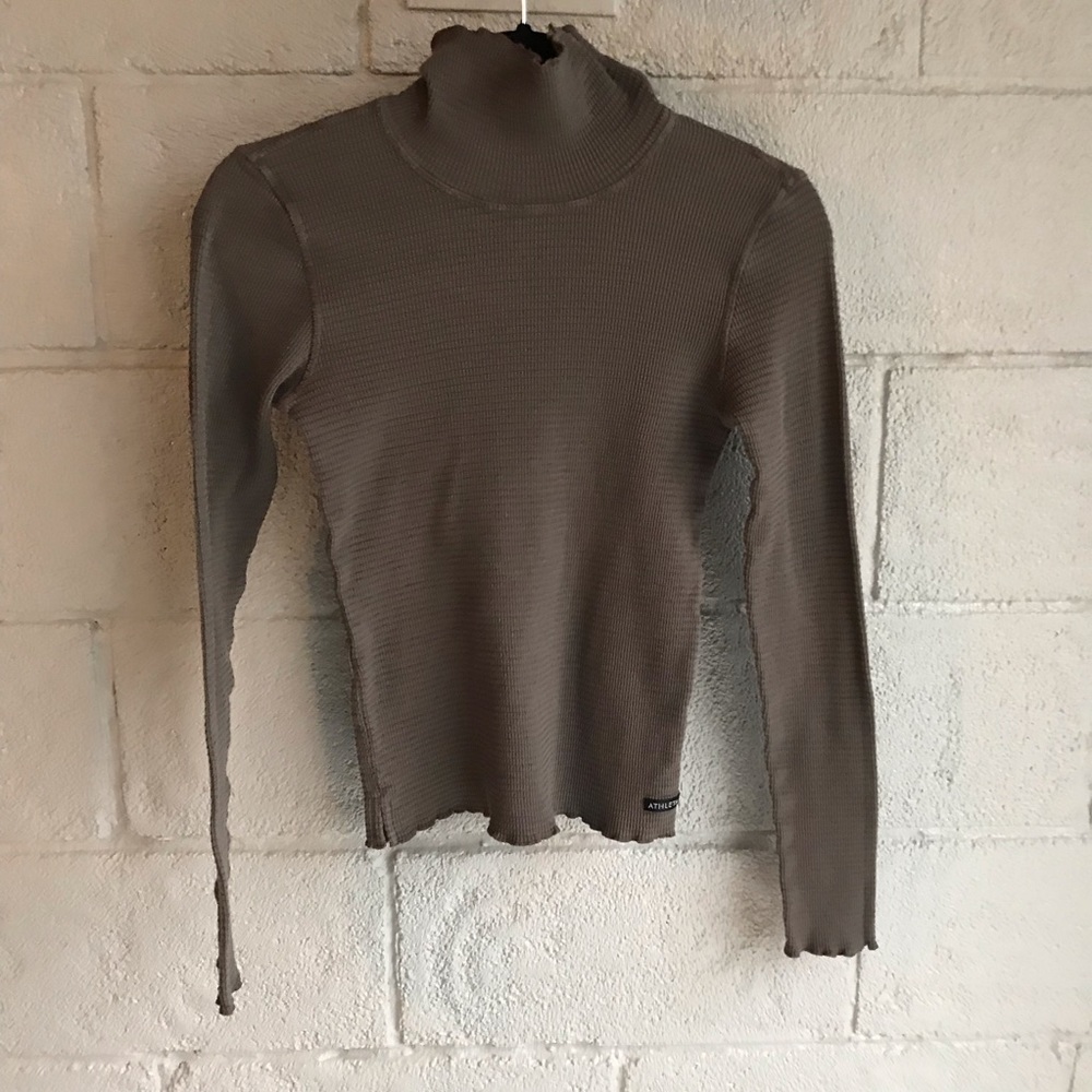 ❤️ Athleta Turtleneck Small